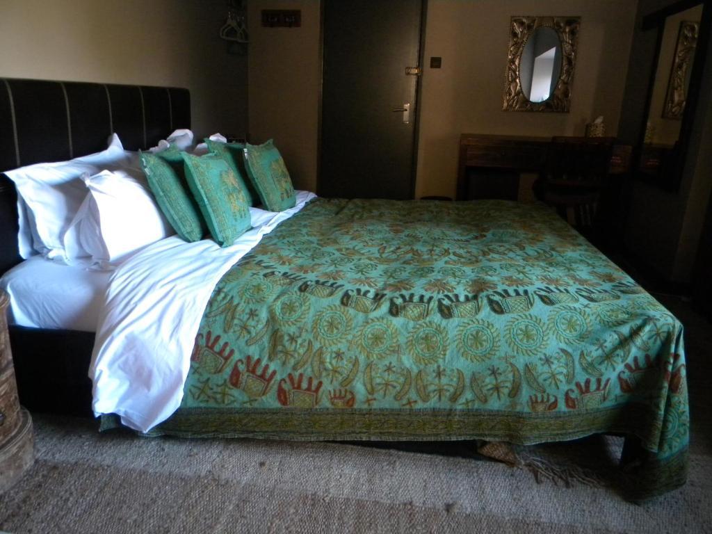 The House Near Bath Hotel Woolverton Room photo