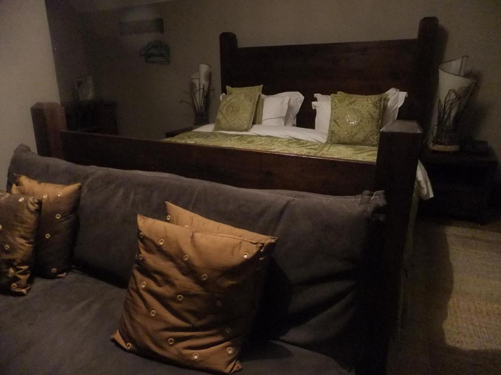 The House Near Bath Hotel Woolverton Room photo